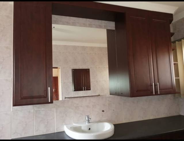 1 BEDROOM FLAT RENTED IN LENNOXTON